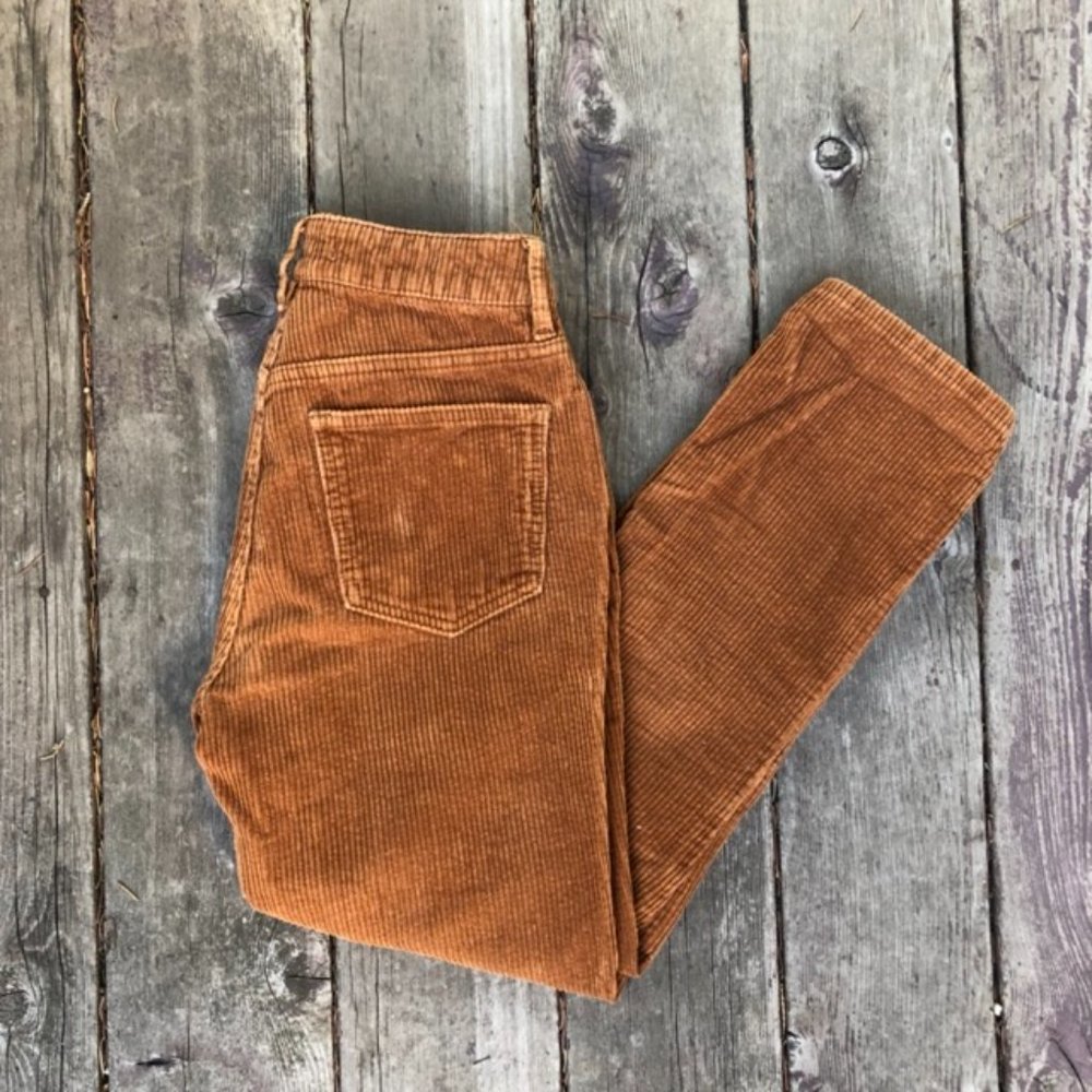 Pacsun Highrise Mom-Jeans Corduroy